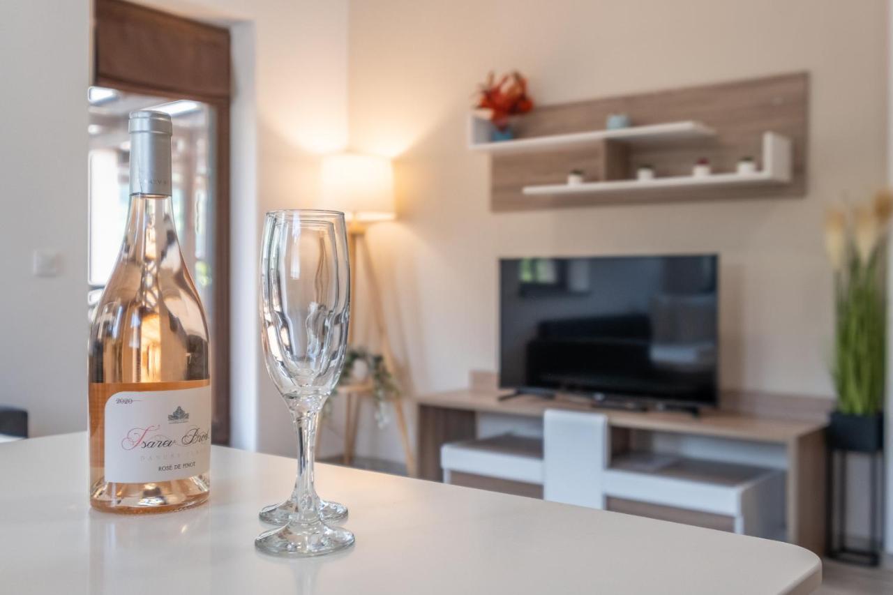 Tarnovgrad Apartments - Free Parking Veliko Tarnovo Kültér fotó