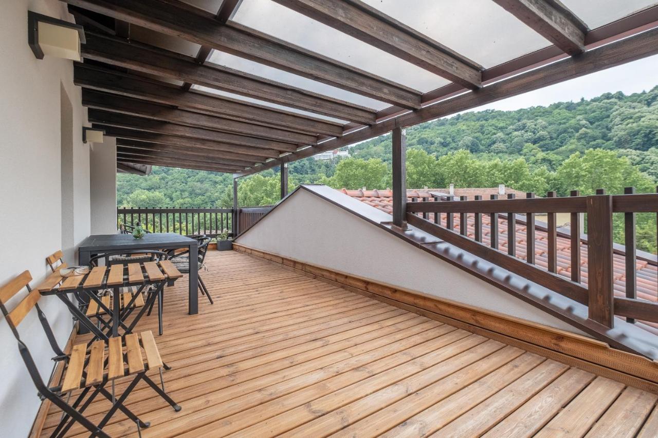 Tarnovgrad Apartments - Free Parking Veliko Tarnovo Kültér fotó