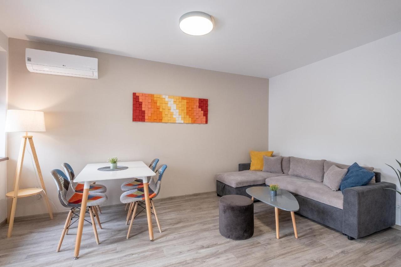 Tarnovgrad Apartments - Free Parking Veliko Tarnovo Kültér fotó