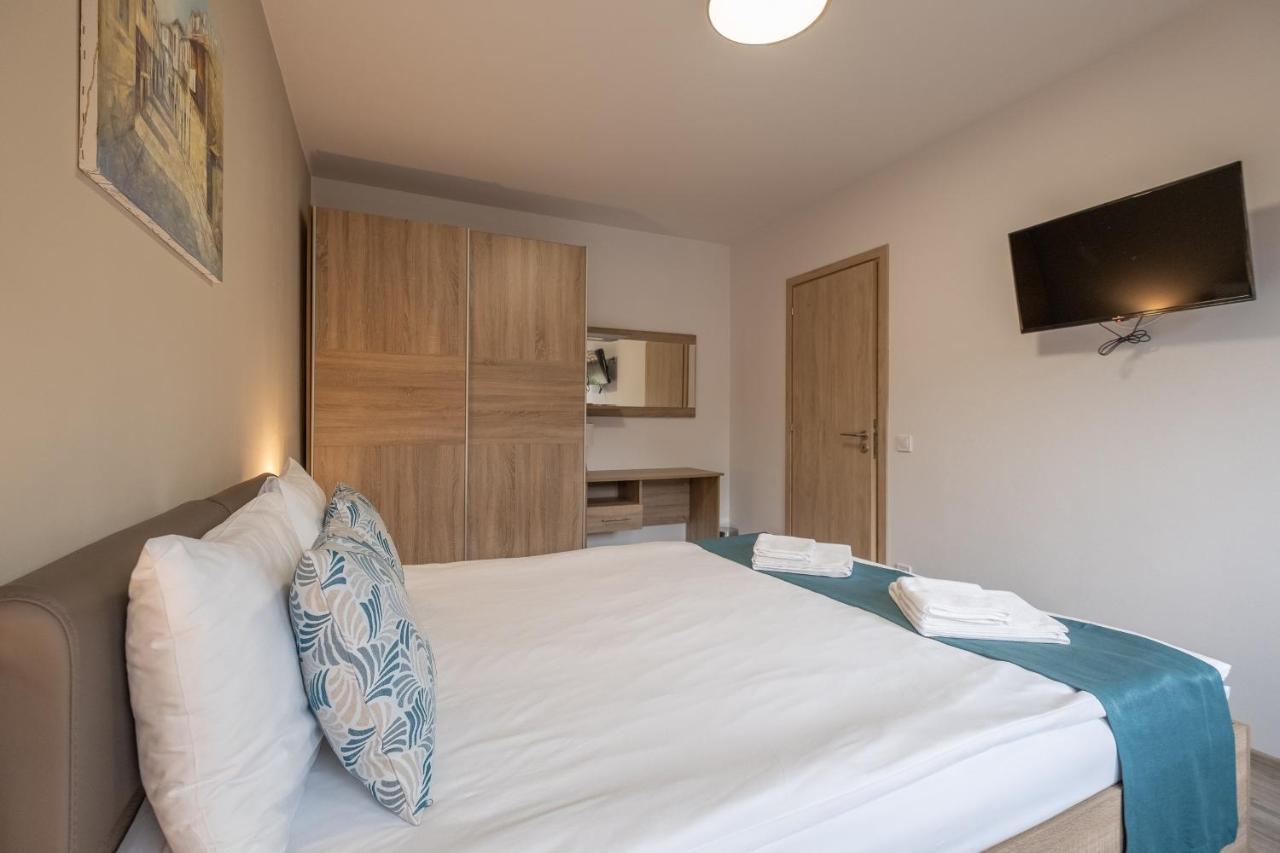 Tarnovgrad Apartments - Free Parking Veliko Tarnovo Kültér fotó
