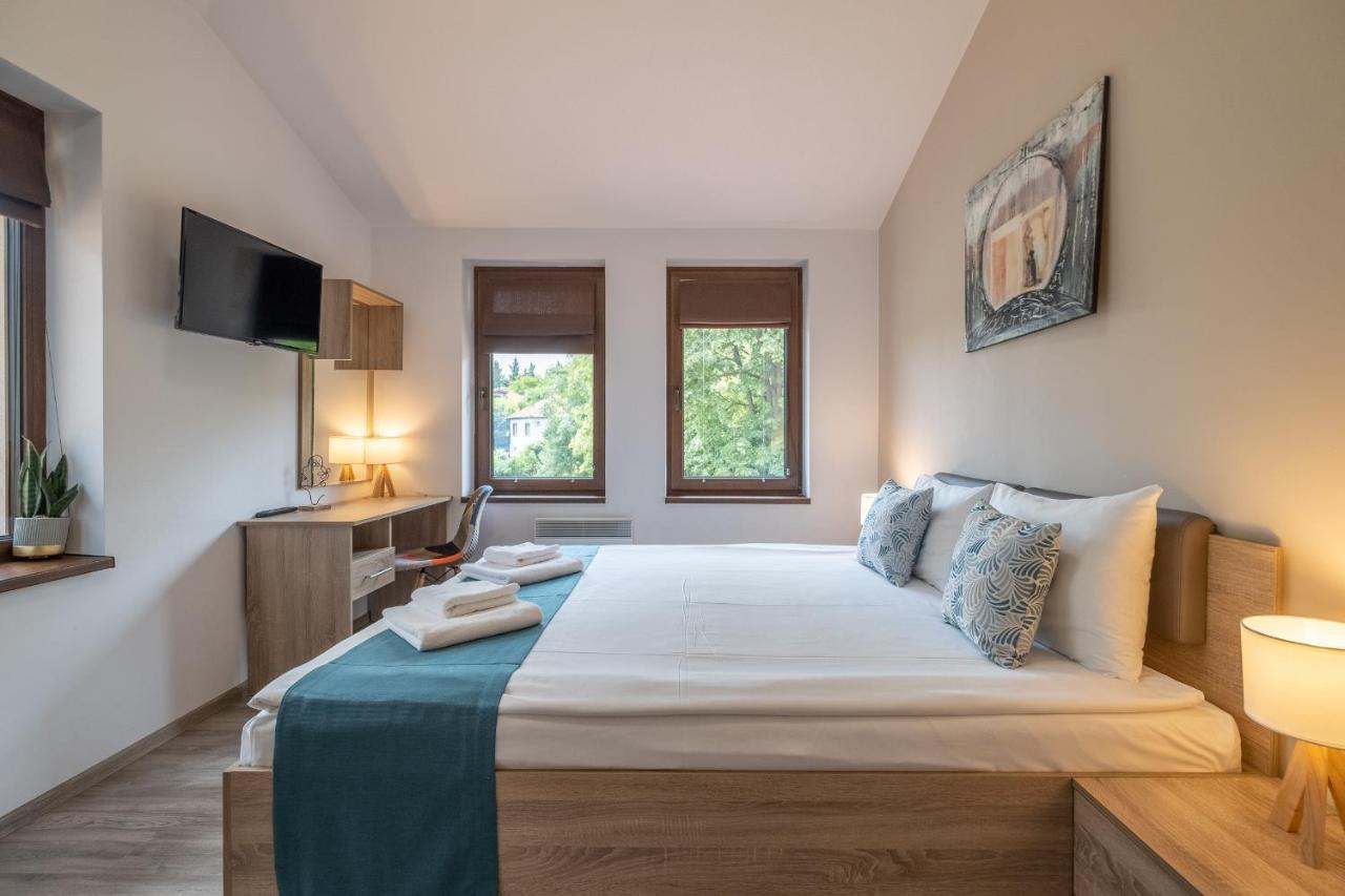 Tarnovgrad Apartments - Free Parking Veliko Tarnovo Kültér fotó
