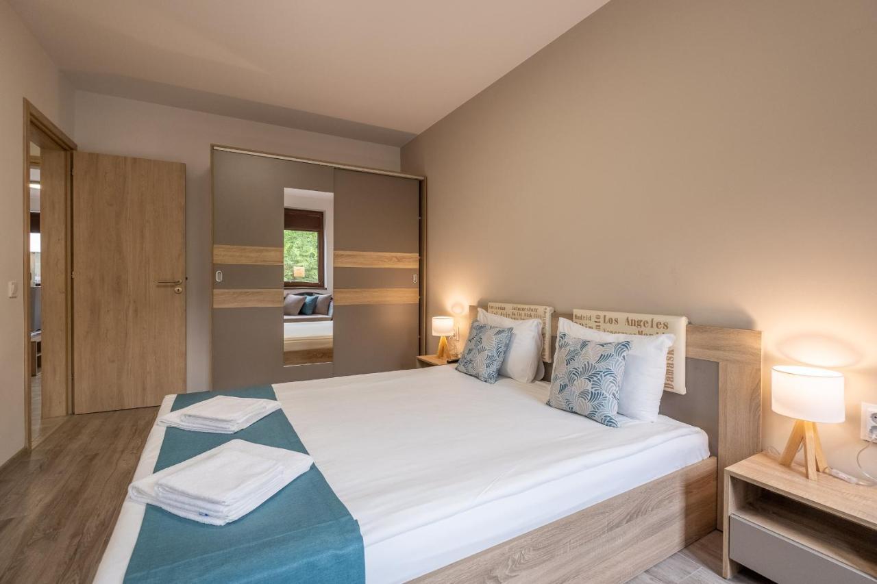 Tarnovgrad Apartments - Free Parking Veliko Tarnovo Kültér fotó
